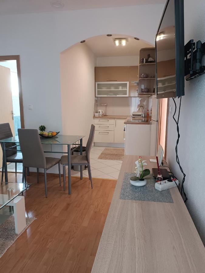 Apartment "San Marino" Baška Voda エクステリア 写真