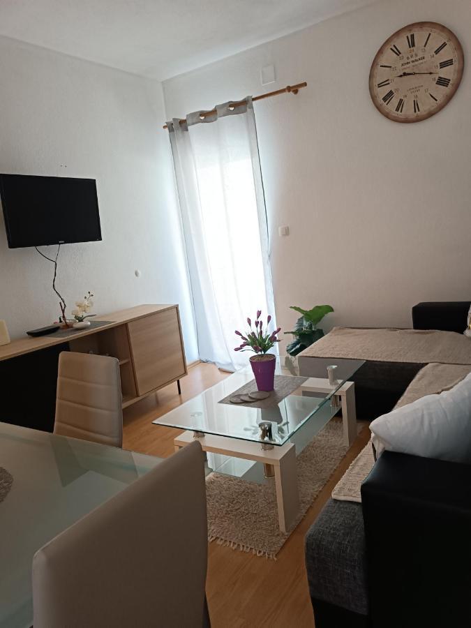 Apartment "San Marino" Baška Voda エクステリア 写真